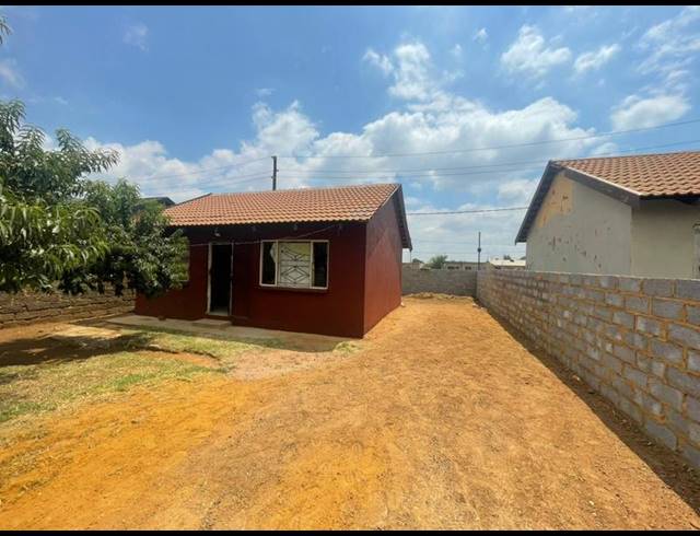 2 BEDROOM HOUSE FOR SALE IN DRIEZIEK